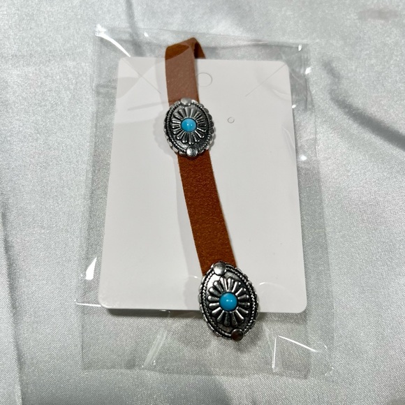 Turquoise Adjustable Choker Necklace - Picture 3 of 3